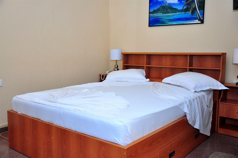 Milano Tourist Rest Anuradhapura Exterior foto