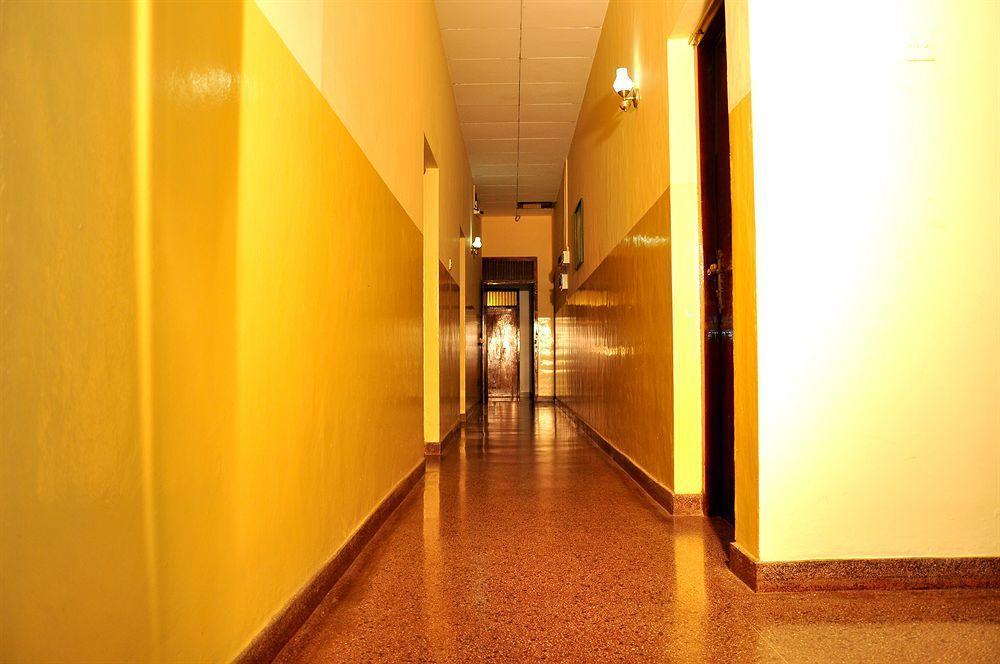 Milano Tourist Rest Anuradhapura Exterior foto