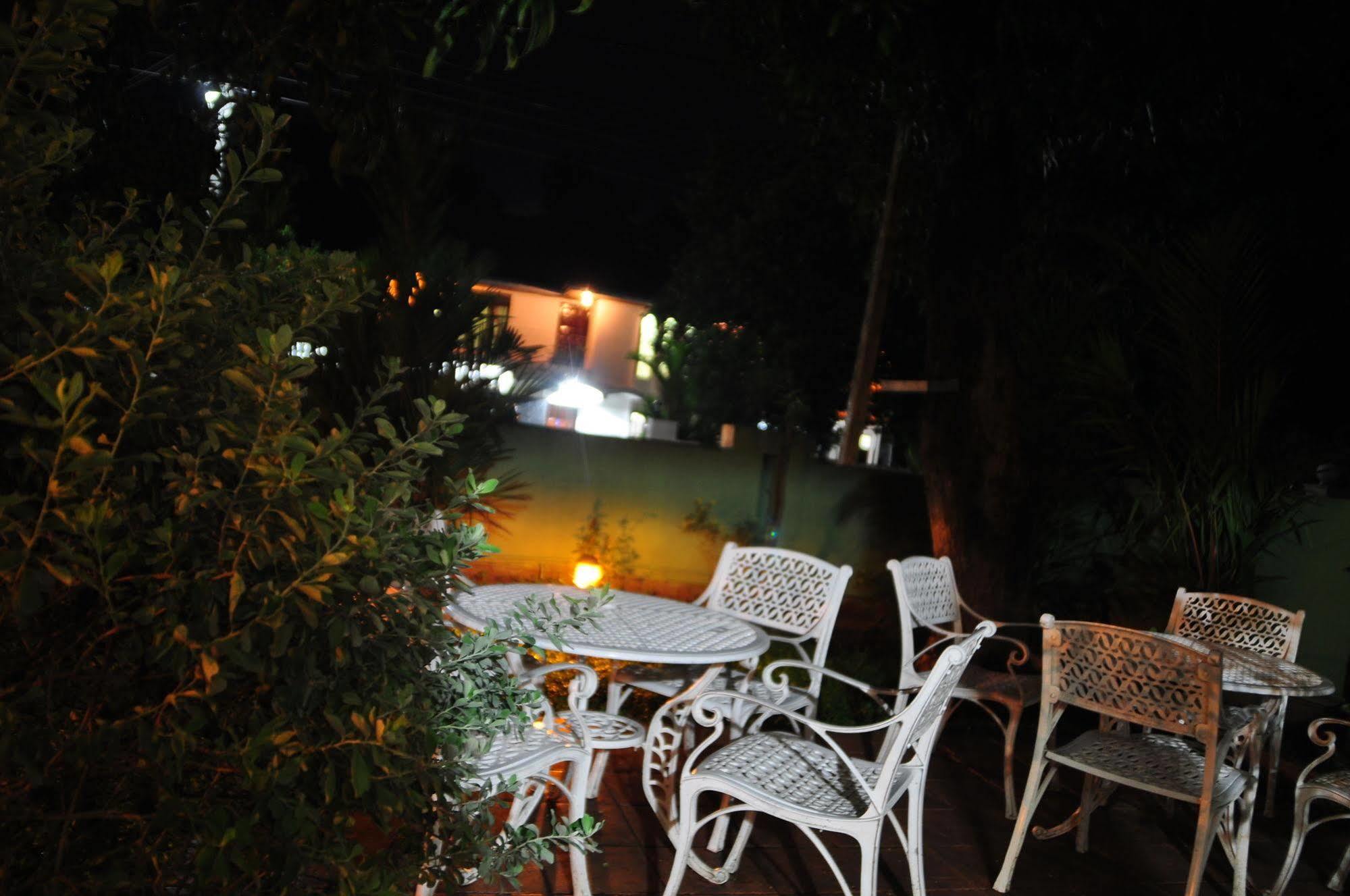 Milano Tourist Rest Anuradhapura Exterior foto
