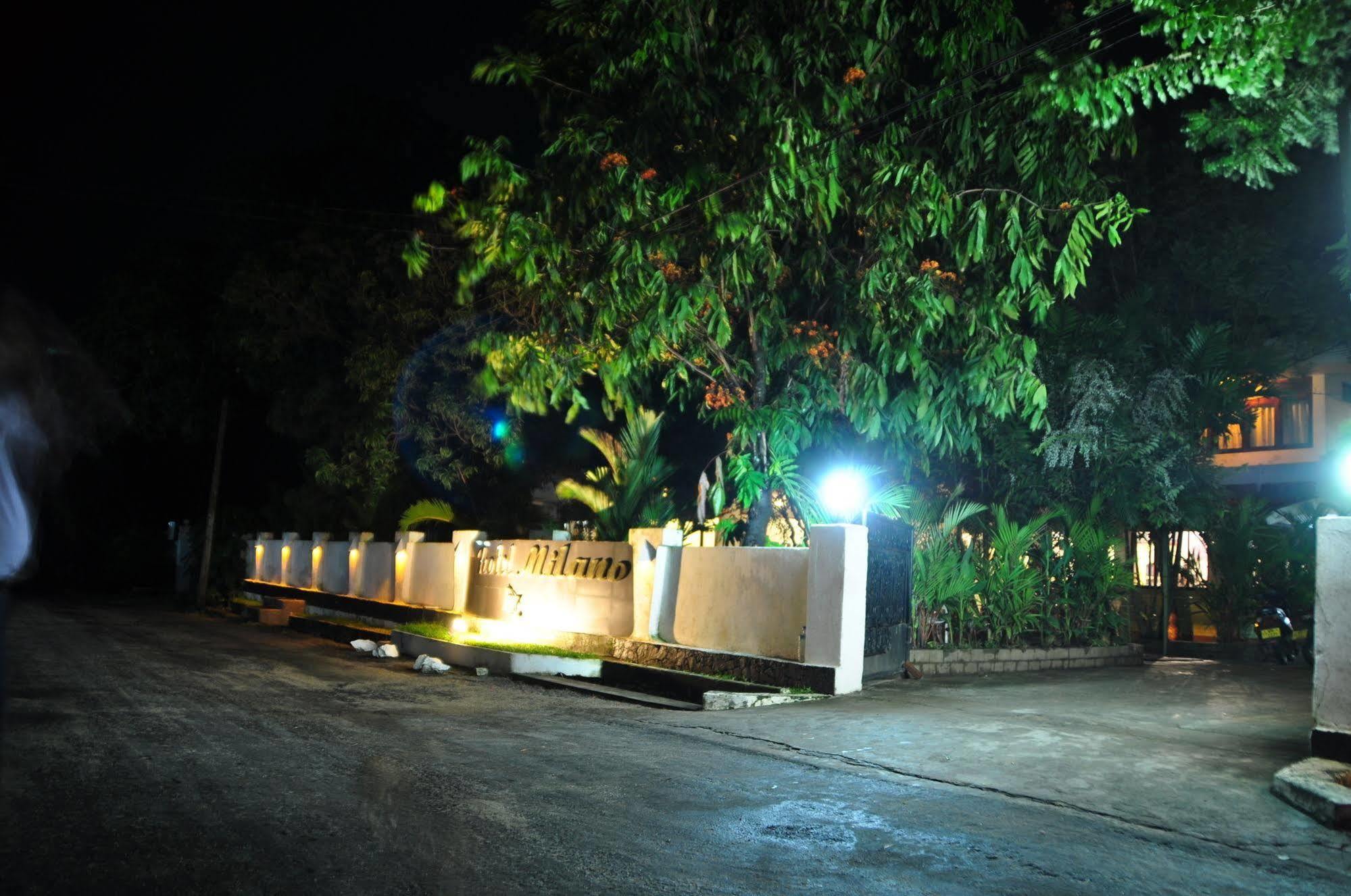 Milano Tourist Rest Anuradhapura Exterior foto