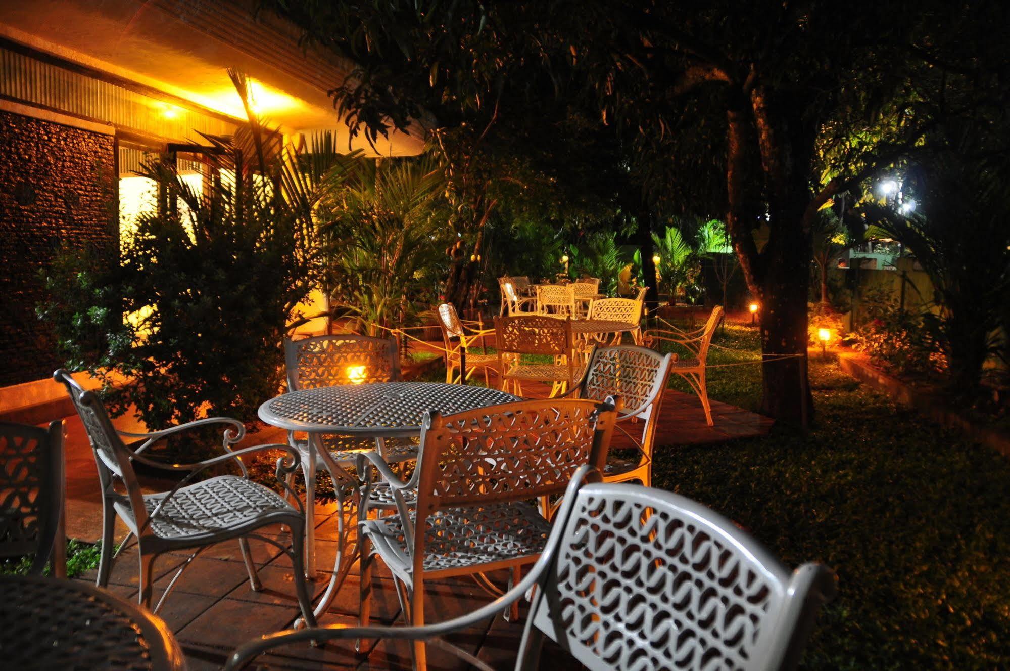 Milano Tourist Rest Anuradhapura Exterior foto