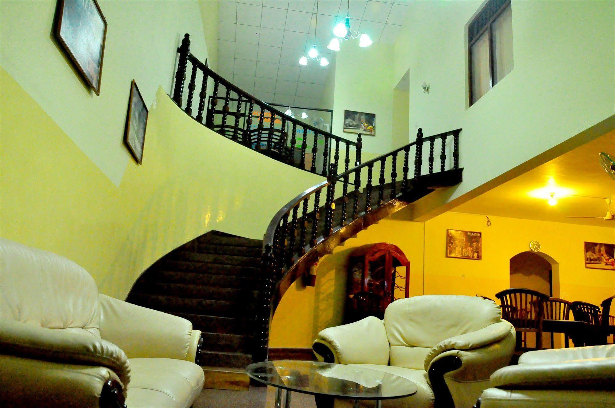 Milano Tourist Rest Anuradhapura Exterior foto