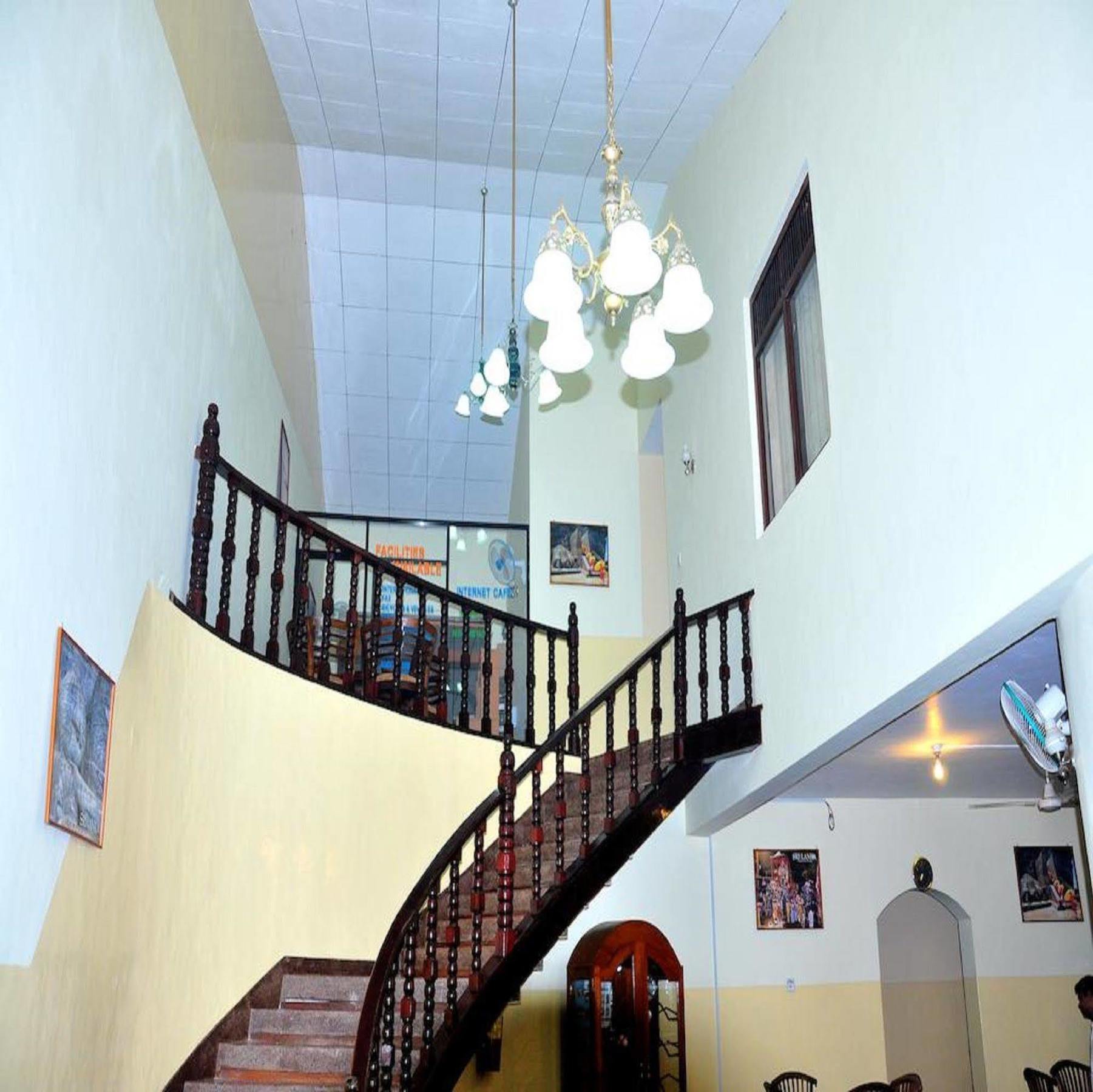 Milano Tourist Rest Anuradhapura Exterior foto