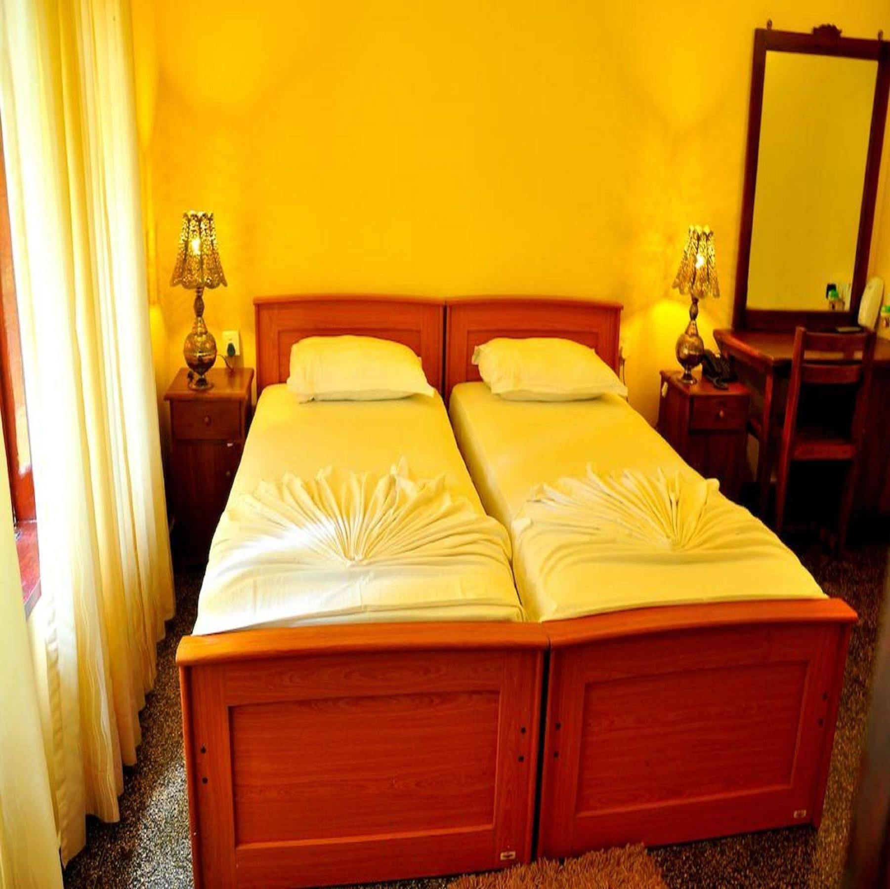 Milano Tourist Rest Anuradhapura Exterior foto