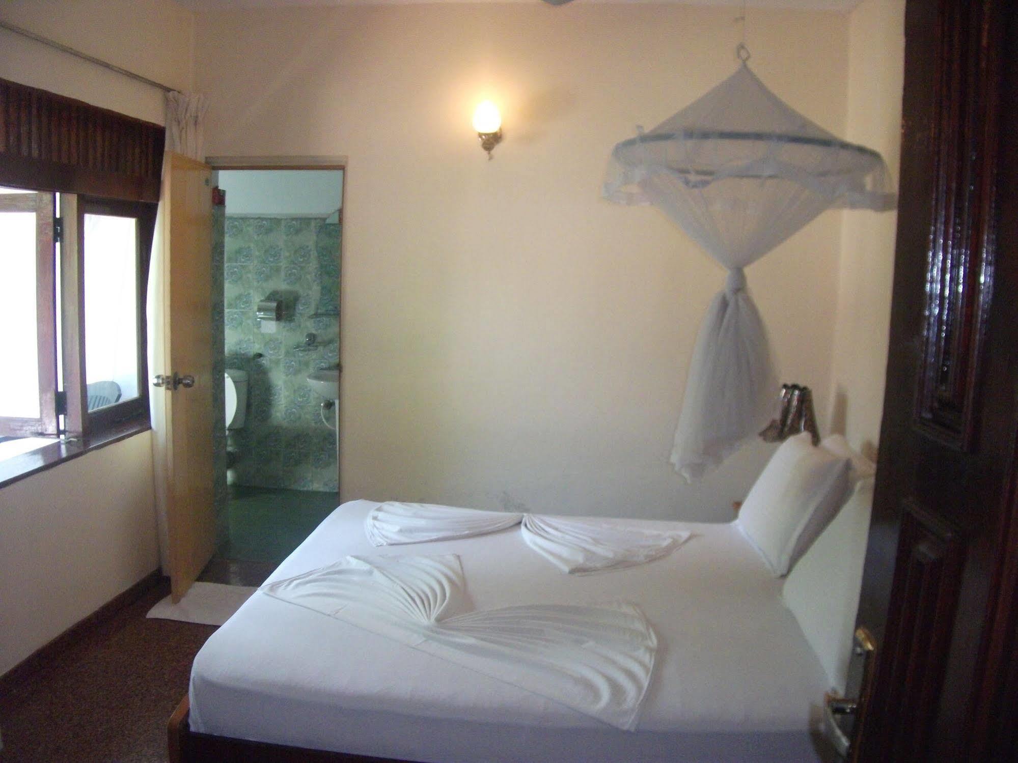 Milano Tourist Rest Anuradhapura Exterior foto